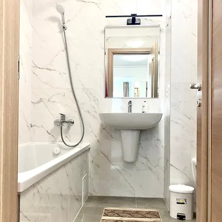 Ana Apartment *